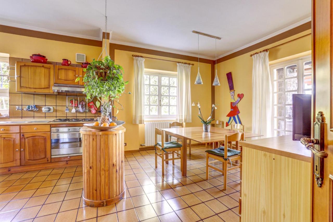 Villa Luce-Casa Vacanza Con Vista Panoramica Mare. 韦莱特里 外观 照片